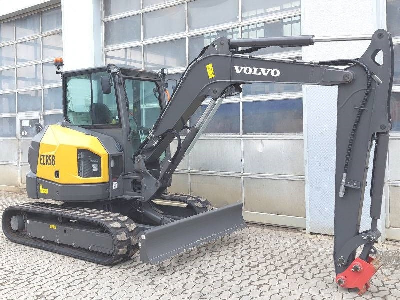 Volvo ECR 58 F - Minikotró: 4 kép. Volvo ECR 58 F - Minikotró: 4 kép.