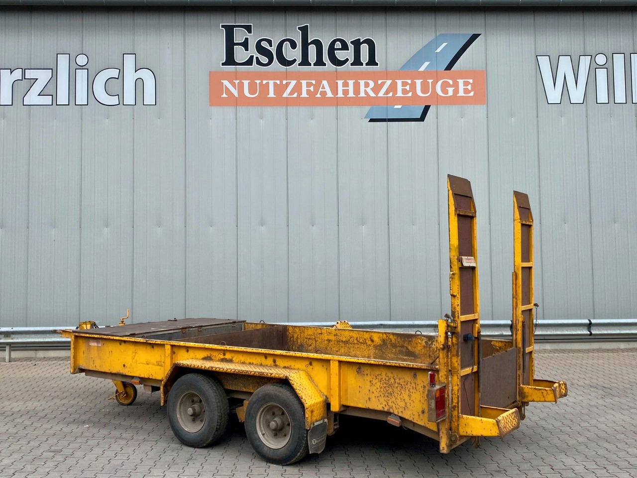Blomenröhr Anhänger Tieflader | Ladehöhe: ca. 600mm*Blatt - Pótkocsi mélybölcsős: 3 kép. Blomenröhr Anhänger Tieflader | Ladehöhe: ca. 600mm*Blatt - Pótkocsi mélybölcsős: 3 kép.