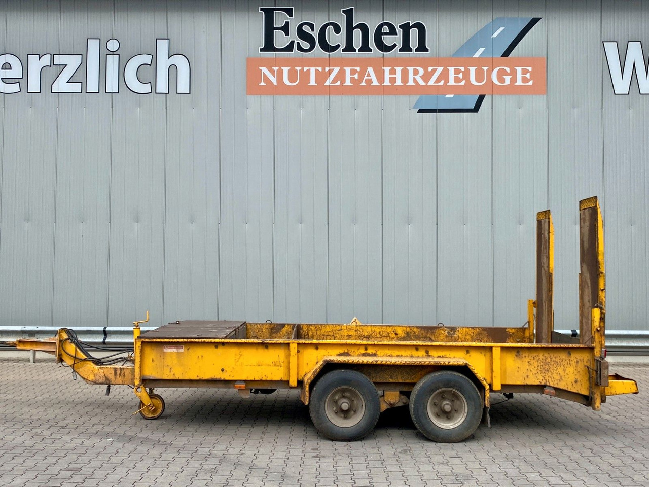Blomenröhr Anhänger Tieflader | Ladehöhe: ca. 600mm*Blatt - Pótkocsi mélybölcsős: 2 kép. Blomenröhr Anhänger Tieflader | Ladehöhe: ca. 600mm*Blatt - Pótkocsi mélybölcsős: 2 kép.