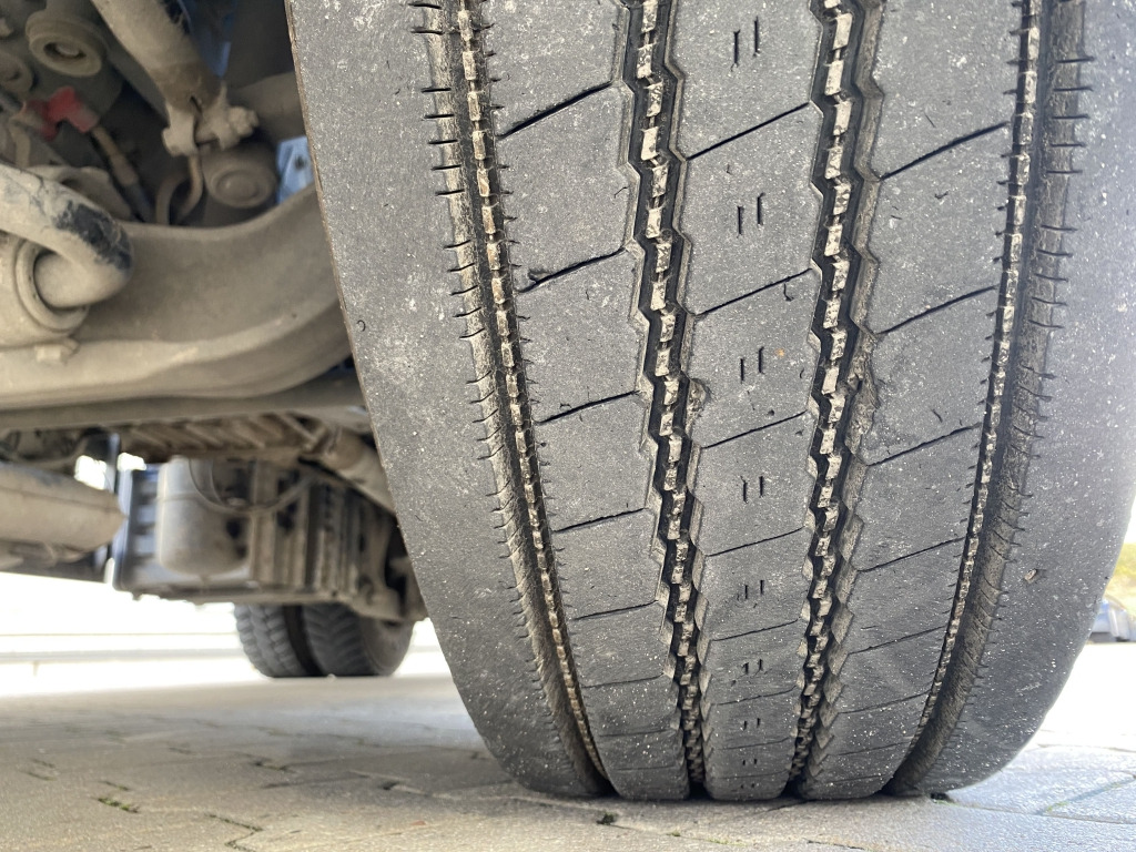 DAF CF 450 - Konténerszállító: 3 kép. DAF CF 450 - Konténerszállító: 3 kép.