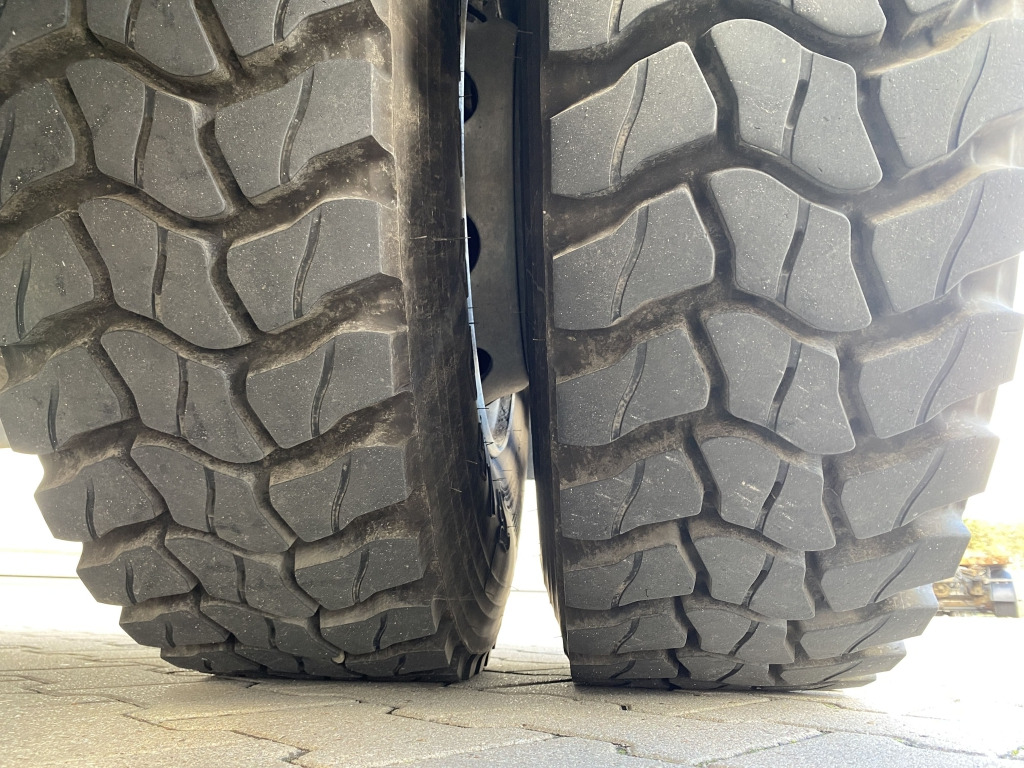 DAF CF 450 - Konténerszállító: 4 kép. DAF CF 450 - Konténerszállító: 4 kép.