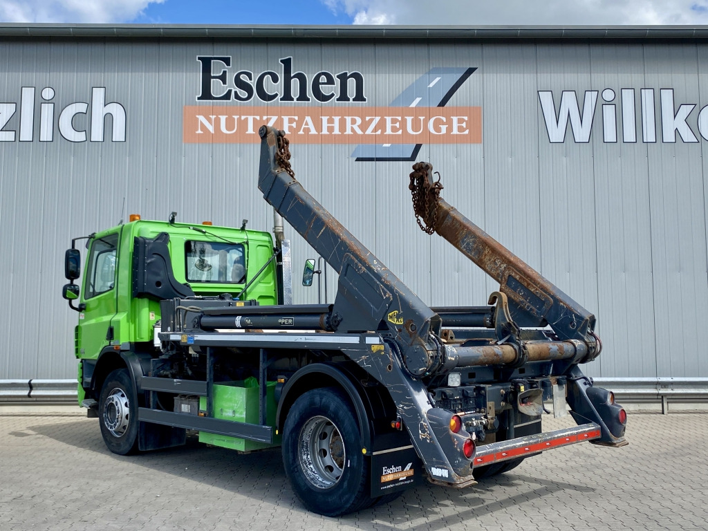 DAF CF 85.360 - Konténerszállító: 4 kép. DAF CF 85.360 - Konténerszállító: 4 kép.