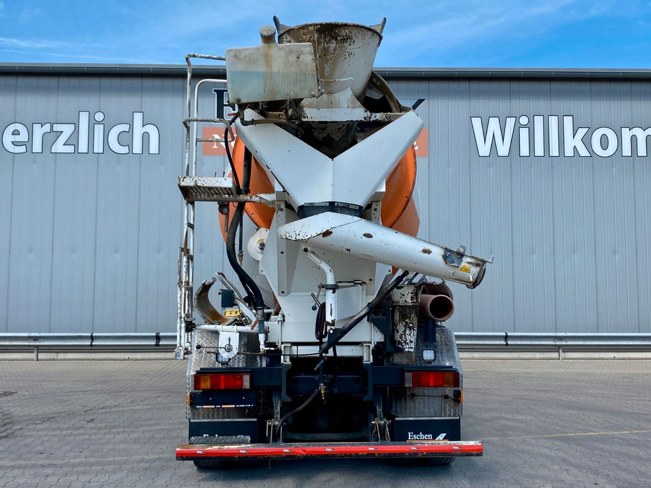 Iveco Trakker AD 340 TB 400/8x4 | 9m³ Liebherr*Navi*AC - Betonmixer: 4 kép. Iveco Trakker AD 340 TB 400/8x4 | 9m³ Liebherr*Navi*AC - Betonmixer: 4 kép.