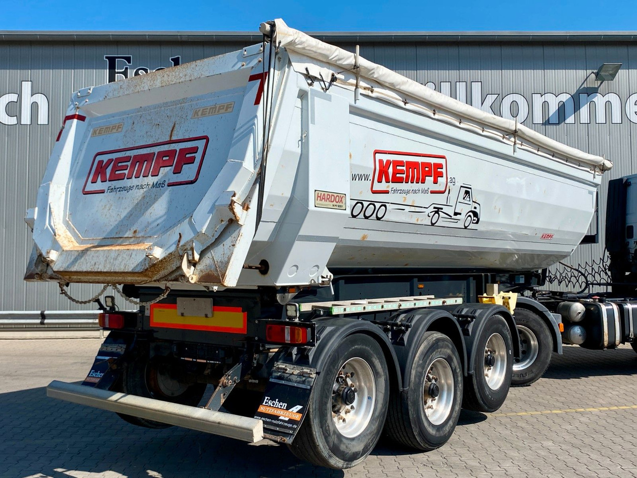Kempf SKM 35/3 | Stahl 27m³*1+3.Achse liftbar*BPW*EBS - Félpótkocsi billenőplatós: 4 kép. Kempf SKM 35/3 | Stahl 27m³*1+3.Achse liftbar*BPW*EBS - Félpótkocsi billenőplatós: 4 kép.