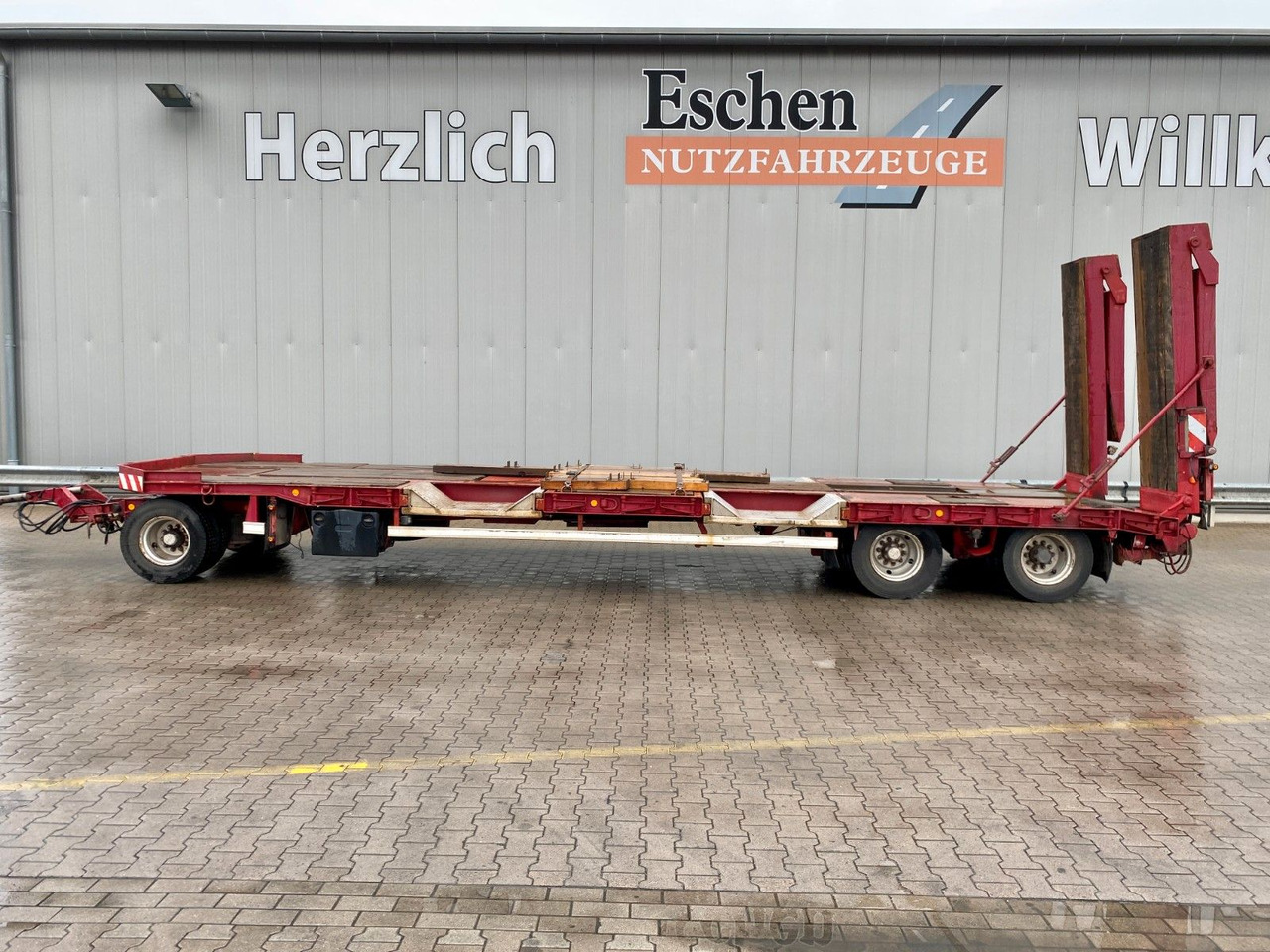 Langendorf Tieflader| hydr. Scherenrampen*verbreiterbar*SAF - Pótkocsi mélybölcsős: 2 kép. Langendorf Tieflader| hydr. Scherenrampen*verbreiterbar*SAF - Pótkocsi mélybölcsős: 2 kép.