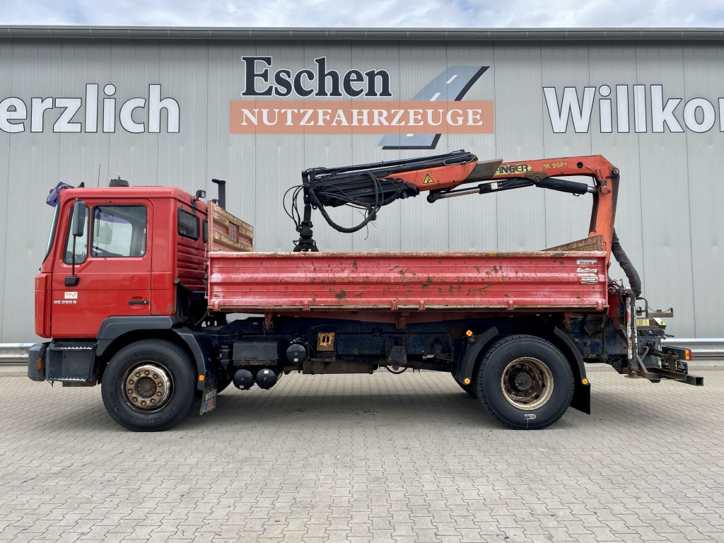 MAN 18.285 MC / Palfinger PK 9501 - Billenőplatós teherautó, Darus autó: 3 kép. MAN 18.285 MC / Palfinger PK 9501 - Billenőplatós teherautó, Darus autó: 3 kép.