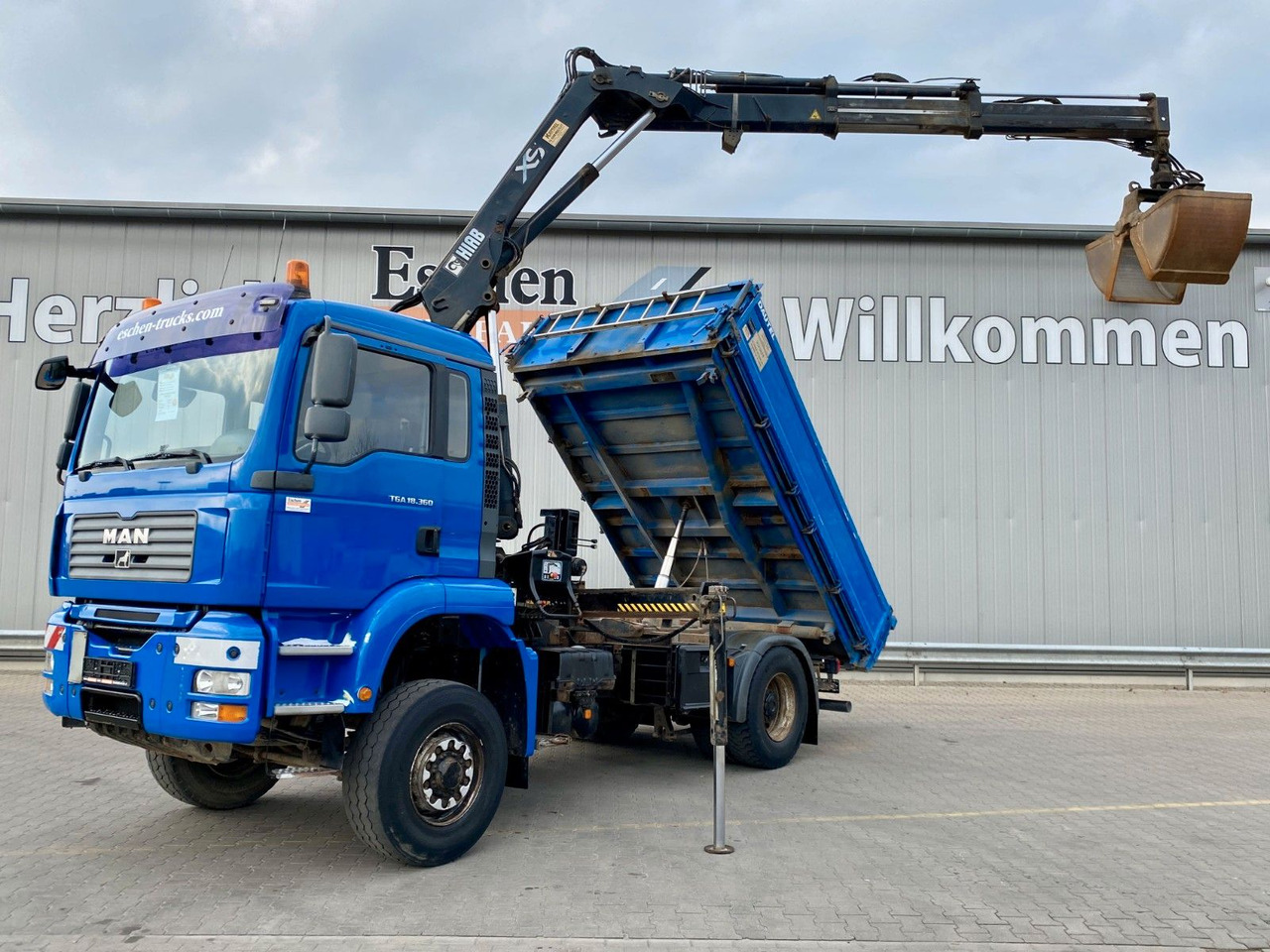 MAN TGA 18.360 4x4H BL Hiab Kran*Dautel Kipper*Klima - Billenőplatós teherautó, Darus autó: 1 kép. MAN TGA 18.360 4x4H BL Hiab Kran*Dautel Kipper*Klima - Billenőplatós teherautó, Darus autó: 1 kép.