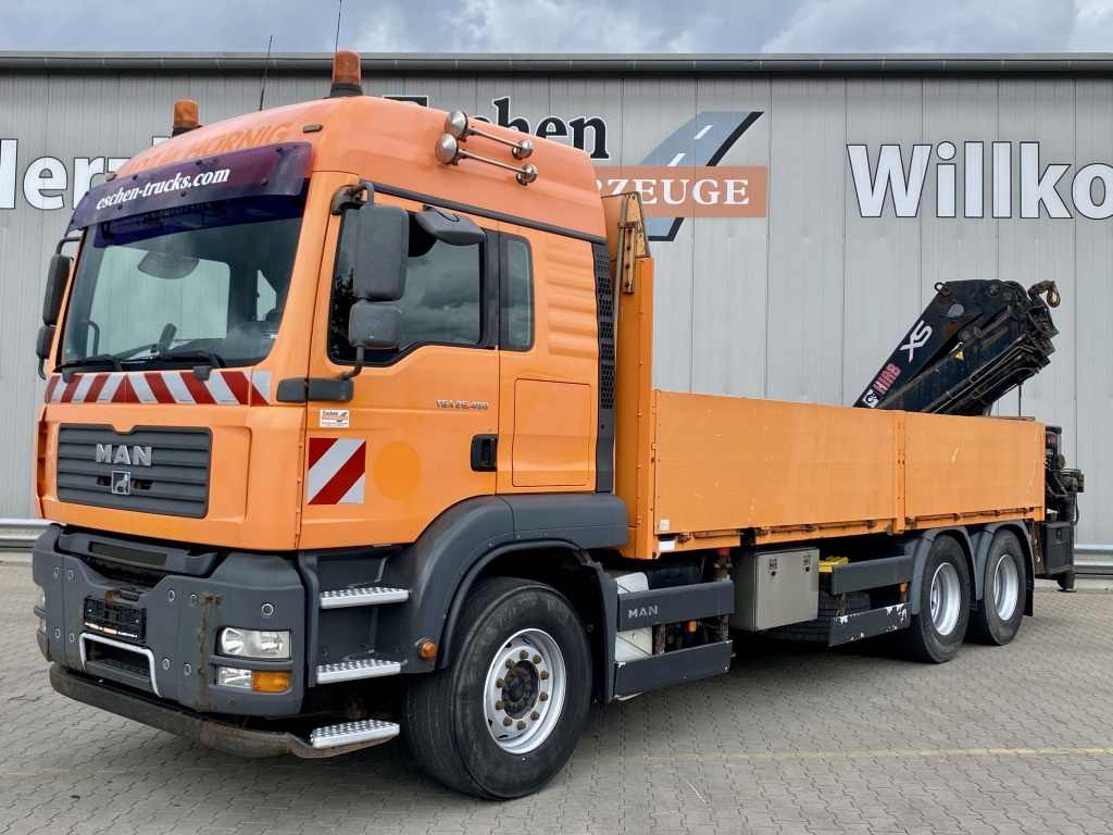 MAN TGA 26.480 6x4 BL / HIAB 377 EP-4 Faltkran - Platós teherautó, Darus autó: 1 kép. MAN TGA 26.480 6x4 BL / HIAB 377 EP-4 Faltkran - Platós teherautó, Darus autó: 1 kép.