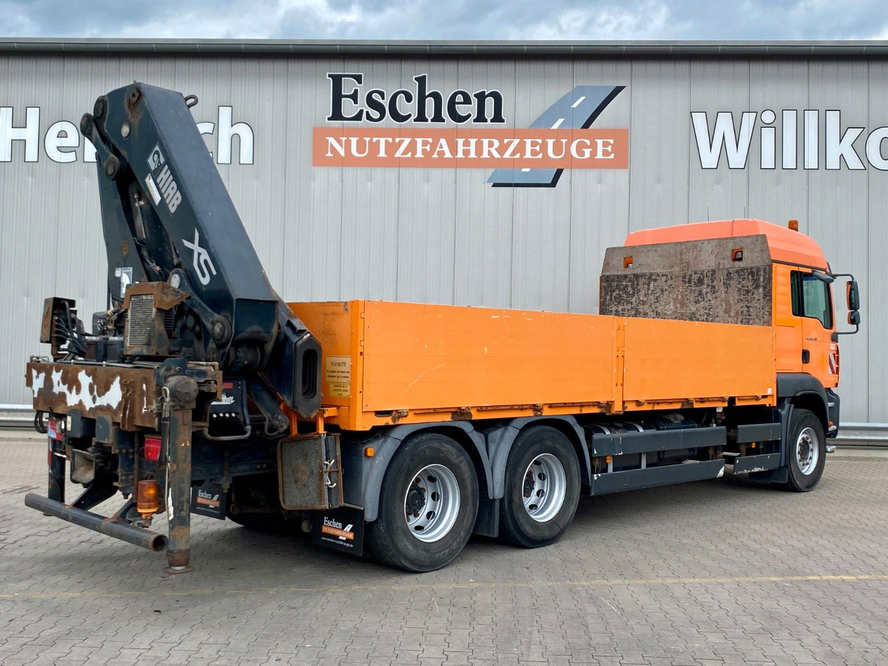MAN TGA 26.480 6x4 | HIAB 377 EP-4*Funk*Retarder*AHK - Platós teherautó, Darus autó: 5 kép. MAN TGA 26.480 6x4 | HIAB 377 EP-4*Funk*Retarder*AHK - Platós teherautó, Darus autó: 5 kép.