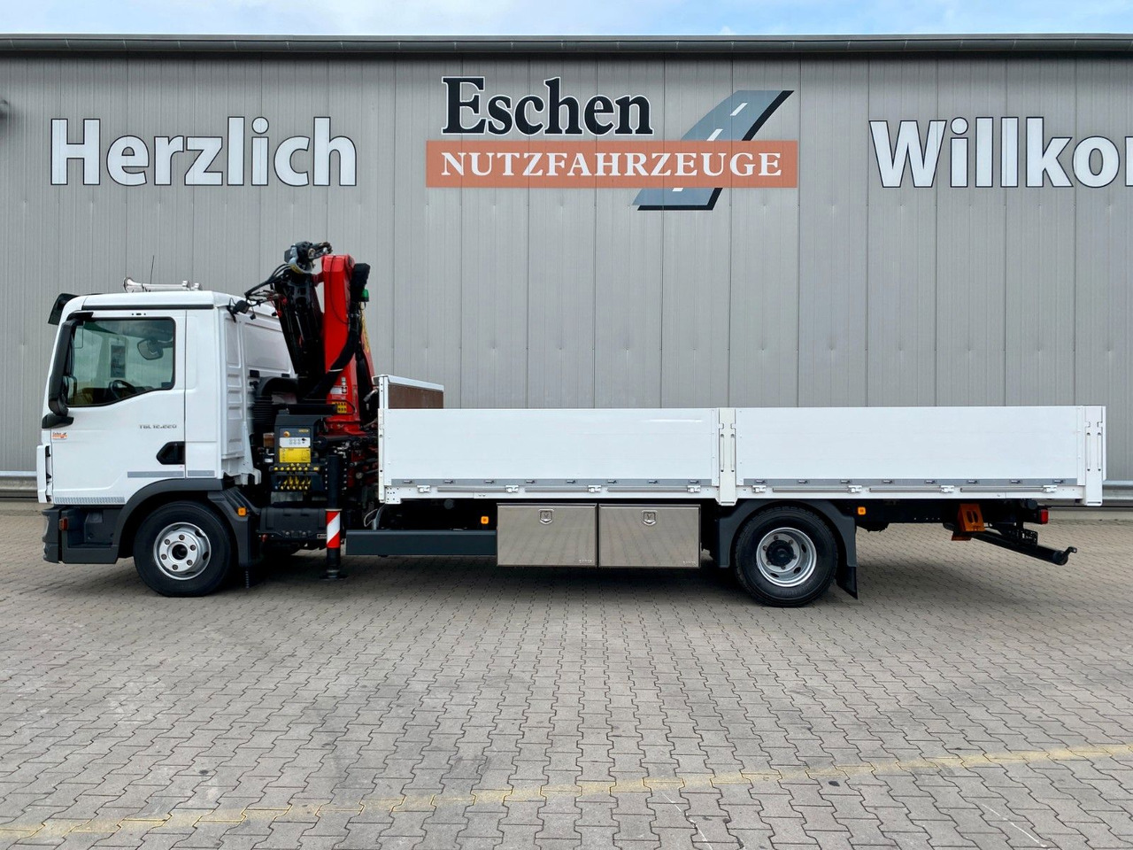 MAN TGL 12.220 | Palfinger PK 9.501*5+6. Kreis*Navi - Platós teherautó, Darus autó: 2 kép. MAN TGL 12.220 | Palfinger PK 9.501*5+6. Kreis*Navi - Platós teherautó, Darus autó: 2 kép.