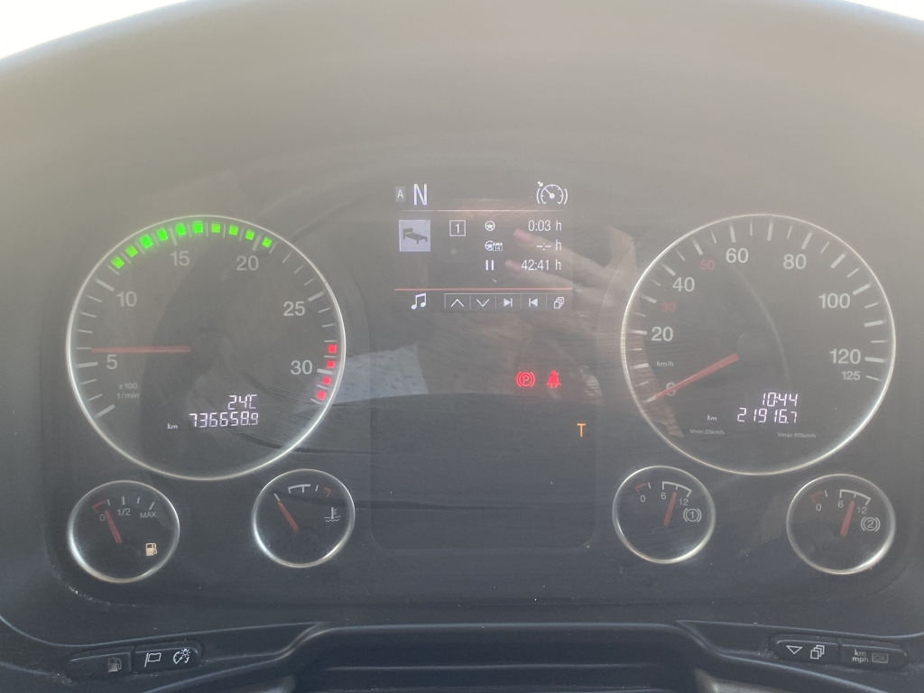 Ponyvás teherautó MAN TGL 12.250 4x2 BL: 10 kép. Ponyvás teherautó MAN TGL 12.250 4x2 BL: 10 kép.