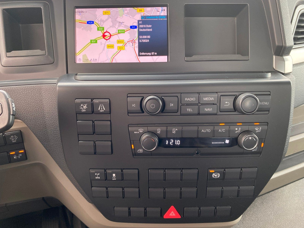 Billenőplatós teherautó MAN TGL 12.250 | MEILLER*3x Sitze*Navi*2x AHK*Blatt: 20 kép.