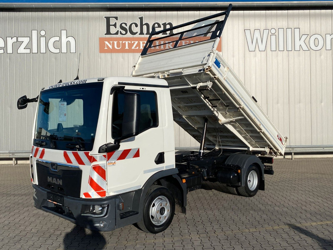 MAN TGL 8.220 BB | MEILLER*3xSitze*Klima*Navi*2x AHK - Billenőplatós kisteherautó: 1 kép. MAN TGL 8.220 BB | MEILLER*3xSitze*Klima*Navi*2x AHK - Billenőplatós kisteherautó: 1 kép.
