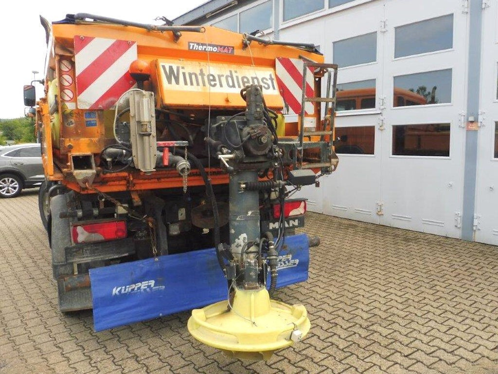 MAN TGM 13.240 4x4 BL - Billenőplatós teherautó: 2 kép. MAN TGM 13.240 4x4 BL - Billenőplatós teherautó: 2 kép.