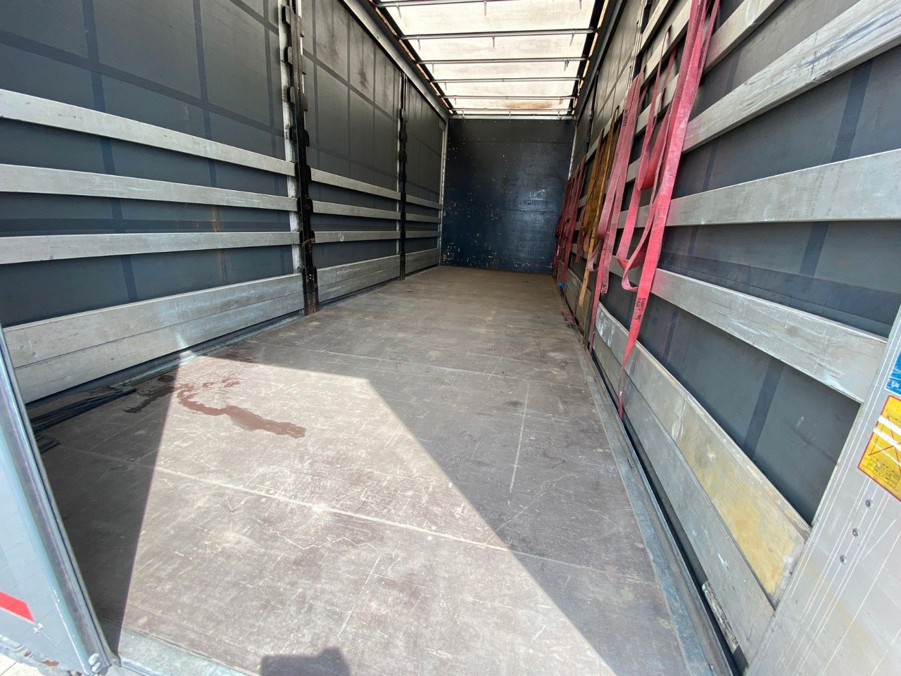 MAN TGM 15.250 + Redos Anhänger GESAMTZUG|Durchlader - Ponyvás teherautó: 4 kép. MAN TGM 15.250 + Redos Anhänger GESAMTZUG|Durchlader - Ponyvás teherautó: 4 kép.