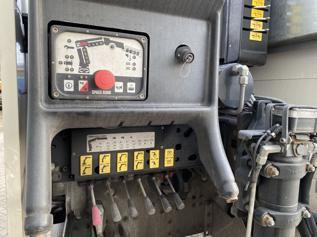 MAN TGM 18.320 4x2 BL / HIAB Heckkran - Platós teherautó, Darus autó: 3 kép. MAN TGM 18.320 4x2 BL / HIAB Heckkran - Platós teherautó, Darus autó: 3 kép.