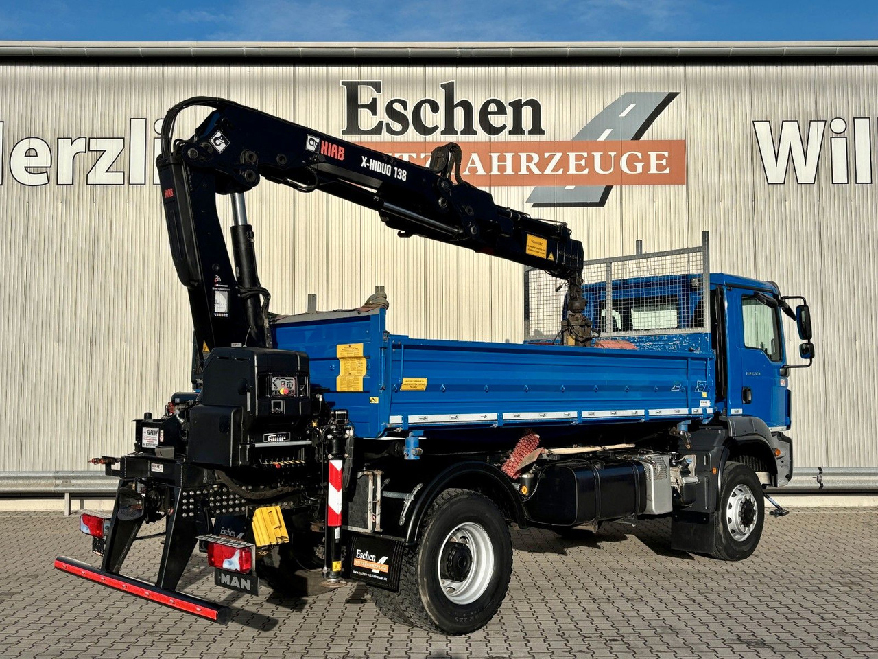MAN TGM 18.320 4x4 BB | TÜV NEU*HIAB XHIDUO 138*FUNK - Billenőplatós teherautó, Darus autó: 5 kép. MAN TGM 18.320 4x4 BB | TÜV NEU*HIAB XHIDUO 138*FUNK - Billenőplatós teherautó, Darus autó: 5 kép.