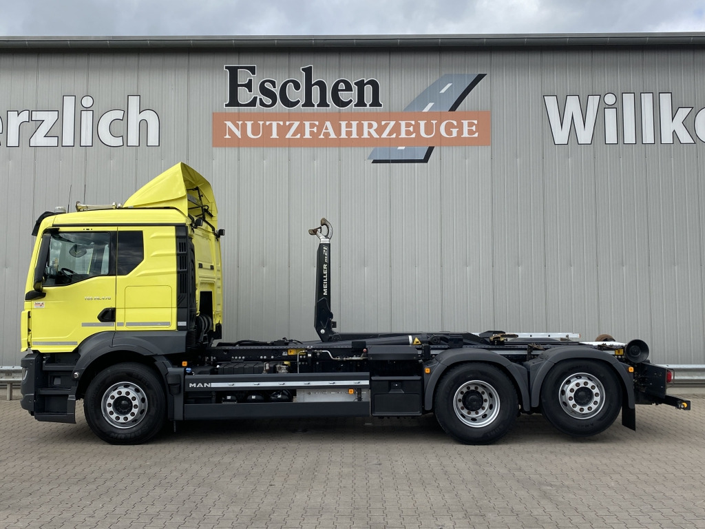 MAN TGS 26.470 6x2-4 BL - Horgos rakodó teherautó: 3 kép. MAN TGS 26.470 6x2-4 BL - Horgos rakodó teherautó: 3 kép.