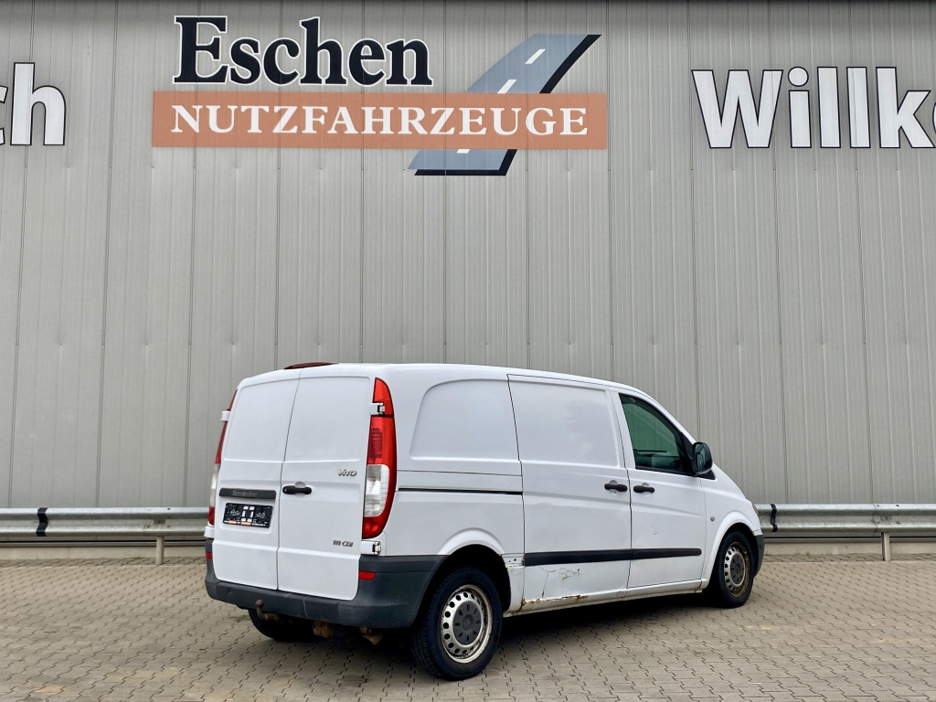 Mercedes-Benz 111 CDI Vito Kompakt - Furgon: 5 kép. Mercedes-Benz 111 CDI Vito Kompakt - Furgon: 5 kép.