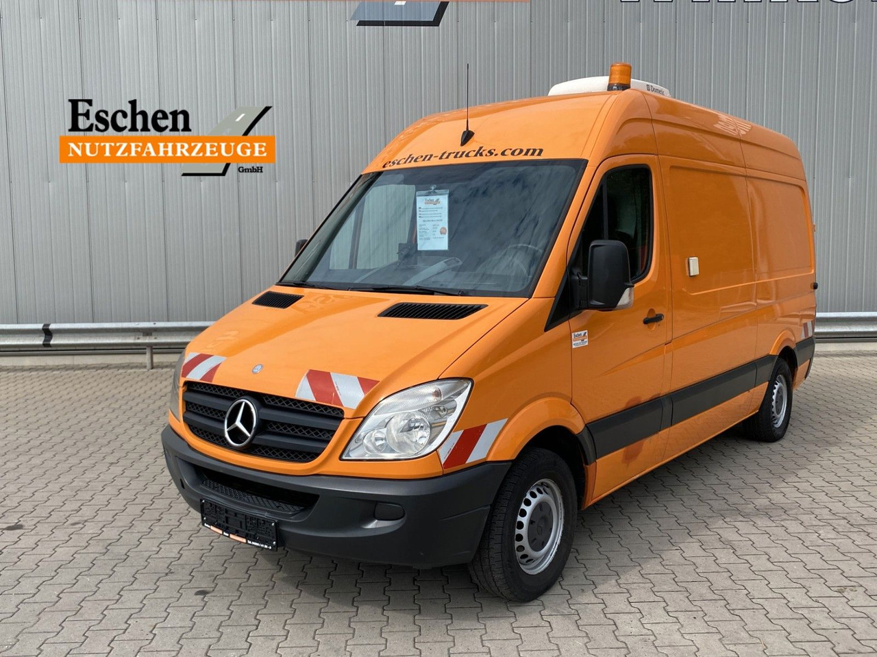 Mercedes-Benz 315 CDI Kamerawagen| PC-Setup*Standklima*RFK*AHK - Furgon: 1 kép. Mercedes-Benz 315 CDI Kamerawagen| PC-Setup*Standklima*RFK*AHK - Furgon: 1 kép.