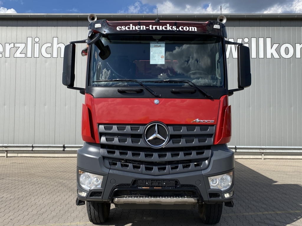 Billenőplatós teherautó Mercedes-Benz 3345 6x6: 9 kép. Billenőplatós teherautó Mercedes-Benz 3345 6x6: 9 kép.