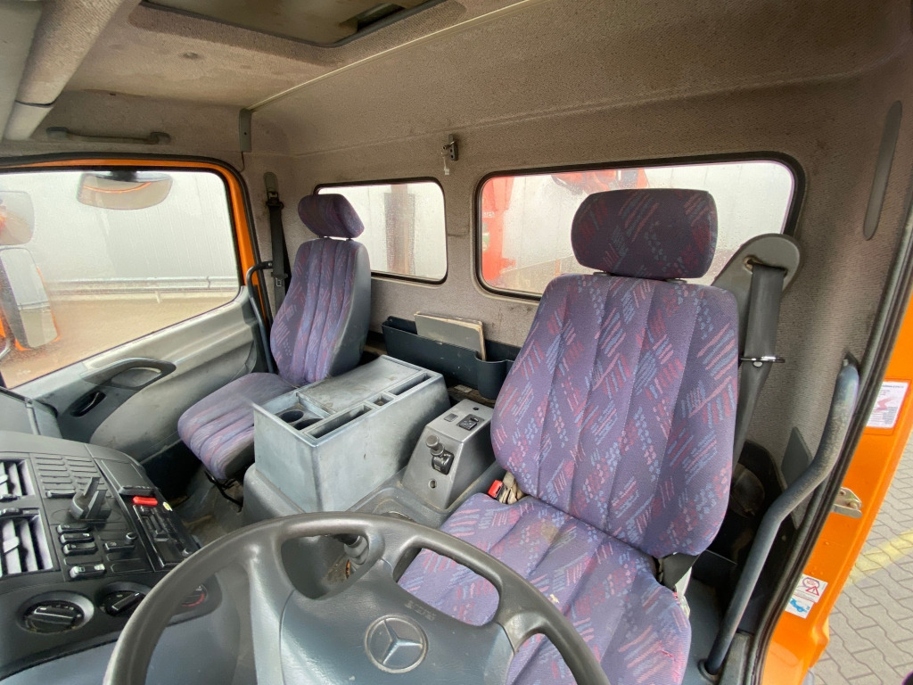 Mercedes-Benz 815 / Atlas-Faltkran - Platós teherautó, Darus autó: 5 kép. Mercedes-Benz 815 / Atlas-Faltkran - Platós teherautó, Darus autó: 5 kép.