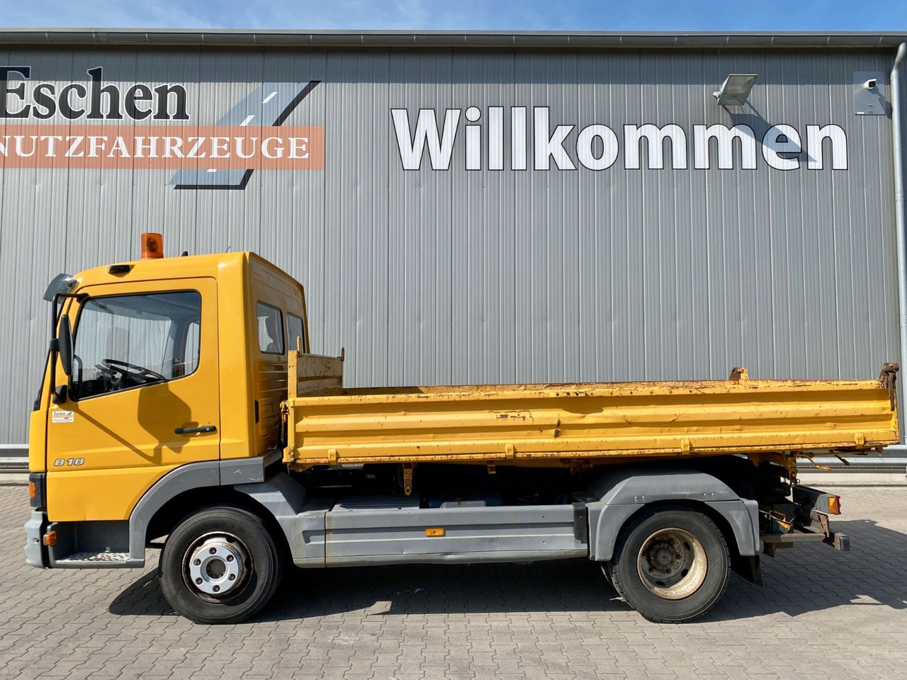 Mercedes-Benz 818 Atego | MEILLER*6-Gang manuell*AHK*Klima*ABS - Billenőplatós kisteherautó: 3 kép. Mercedes-Benz 818 Atego | MEILLER*6-Gang manuell*AHK*Klima*ABS - Billenőplatós kisteherautó: 3 kép.