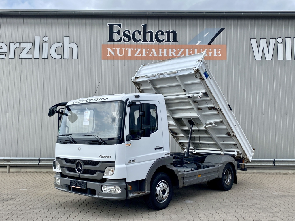Mercedes-Benz 818 K Atego - Billenőplatós teherautó: 1 kép. Mercedes-Benz 818 K Atego - Billenőplatós teherautó: 1 kép.