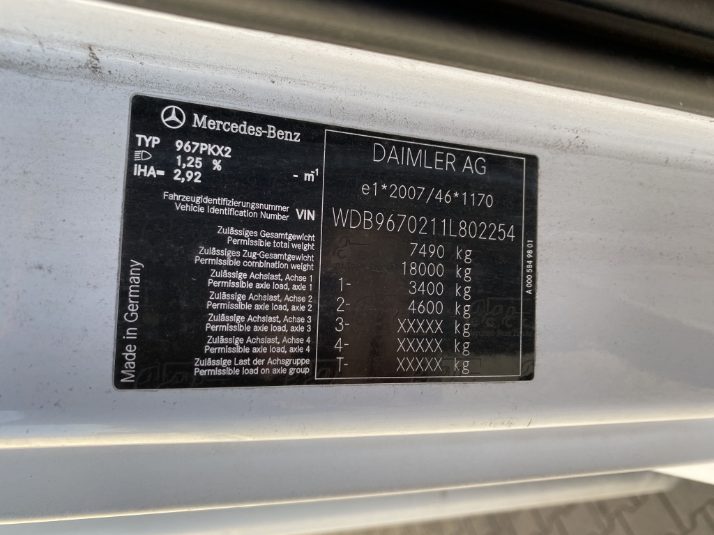 Mercedes-Benz 818 L Atego / BÄR-LBW - Dobozos felépítményű teherautó: 4 kép. Mercedes-Benz 818 L Atego / BÄR-LBW - Dobozos felépítményű teherautó: 4 kép.