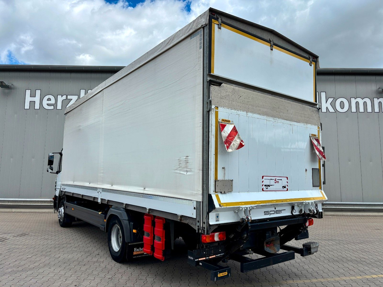 Mercedes-Benz Atego 1624 I 2,66m Höhe*Pritsche*Plane*LBW*AHK - Ponyvás teherautó: 3 kép. Mercedes-Benz Atego 1624 I 2,66m Höhe*Pritsche*Plane*LBW*AHK - Ponyvás teherautó: 3 kép.