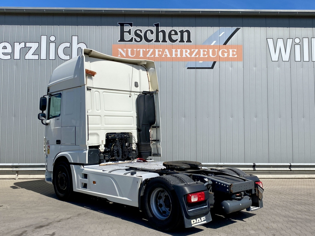 DAF XF 460 FT SSC - Nyergesvontató: 3 kép. DAF XF 460 FT SSC - Nyergesvontató: 3 kép.