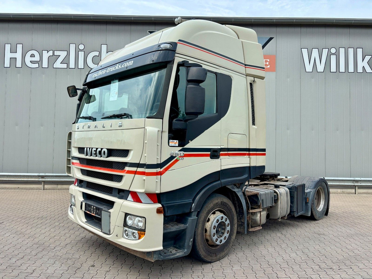 Iveco Stralis AS 440 S 46 T/P | Retarder*Hydraulik*AC - Nyergesvontató: 1 kép. Iveco Stralis AS 440 S 46 T/P | Retarder*Hydraulik*AC - Nyergesvontató: 1 kép.