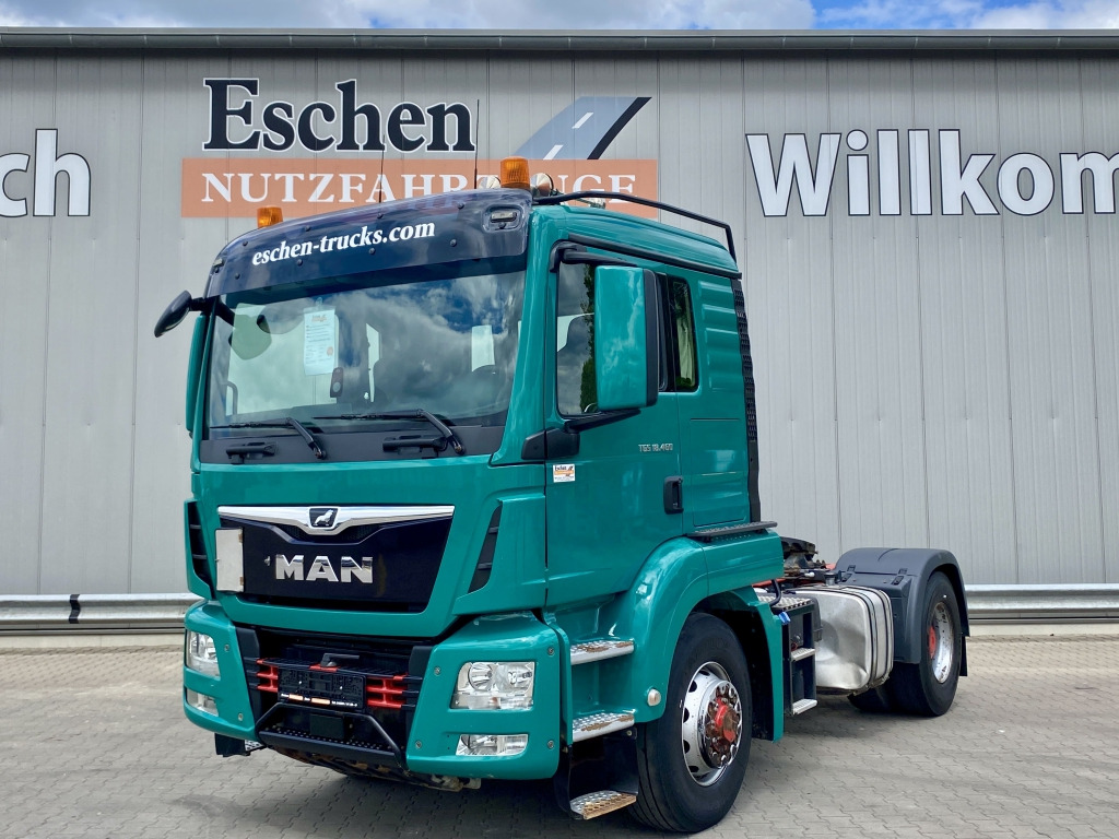 MAN TGS 18.460 4x4 H BLS - Nyergesvontató: 1 kép. MAN TGS 18.460 4x4 H BLS - Nyergesvontató: 1 kép.