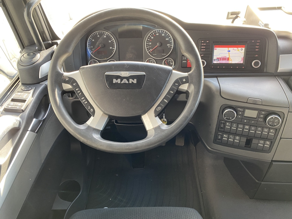 Nyergesvontató MAN TGX 18.440 4x2 BLS: 16 kép.