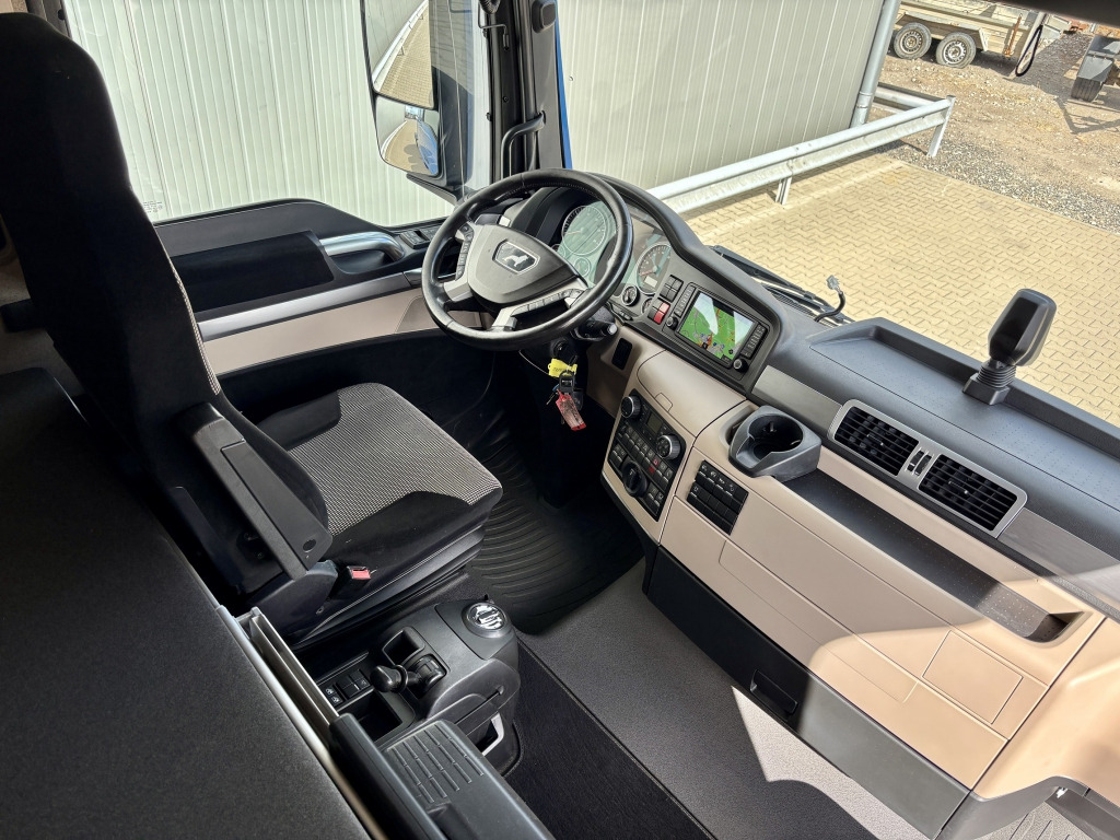 Nyergesvontató MAN TGX 18.460 4x4 H BLS: 19 kép.