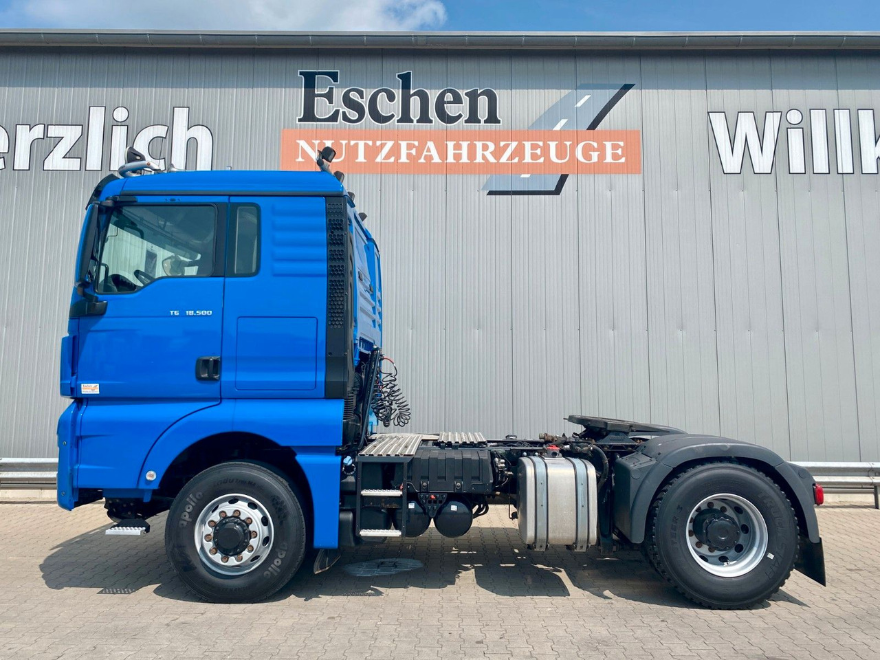 MAN TGX 18.500 4x4 HYDRO| 2x Hydraulik*Retarder*Navi - Nyergesvontató: 2 kép. MAN TGX 18.500 4x4 HYDRO| 2x Hydraulik*Retarder*Navi - Nyergesvontató: 2 kép.