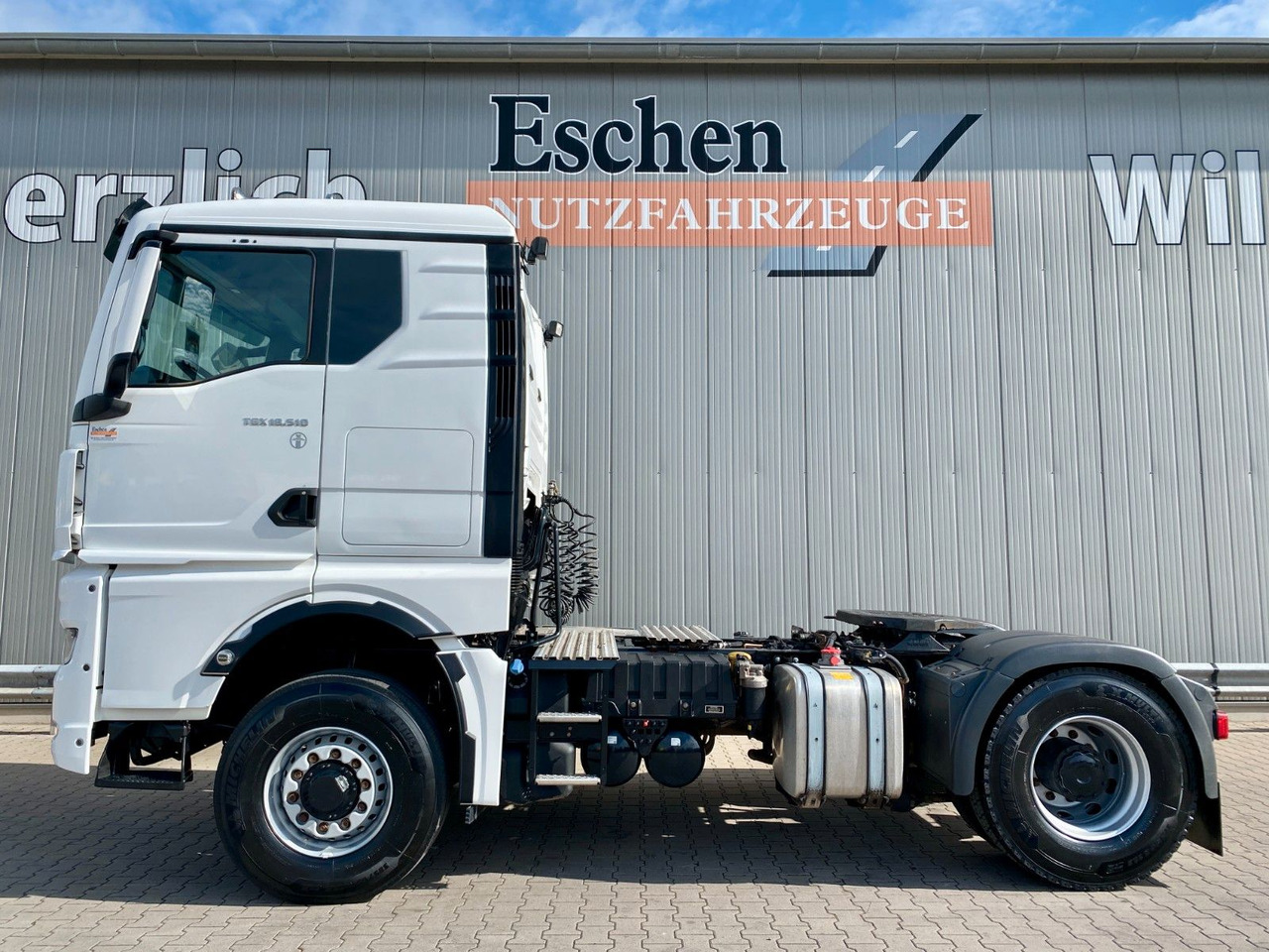 MAN TGX 18.510 4x4 HYDRO | TG3*2x Hydraulik*ACC*Navi - Nyergesvontató: 2 kép. MAN TGX 18.510 4x4 HYDRO | TG3*2x Hydraulik*ACC*Navi - Nyergesvontató: 2 kép.