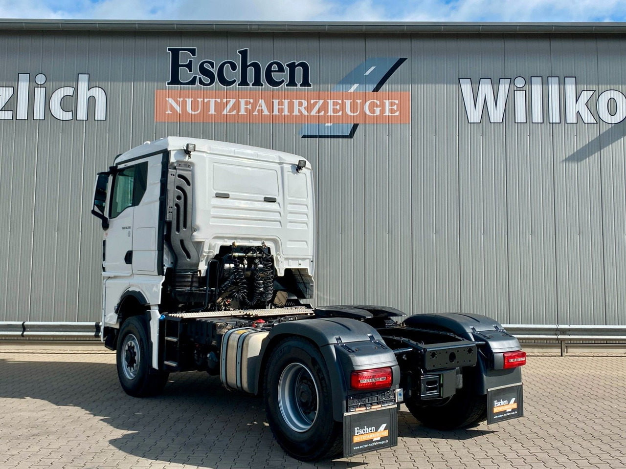 MAN TGX 18.510 4x4 HYDRO | TG3*2x Hydraulik*ACC*Navi - Nyergesvontató: 3 kép. MAN TGX 18.510 4x4 HYDRO | TG3*2x Hydraulik*ACC*Navi - Nyergesvontató: 3 kép.