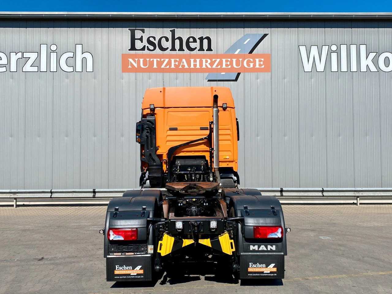 MAN TGX 33.580 6x4 BLS | D38*XLX*Navi*Retarder*ACC - Nyergesvontató: 4 kép. MAN TGX 33.580 6x4 BLS | D38*XLX*Navi*Retarder*ACC - Nyergesvontató: 4 kép.