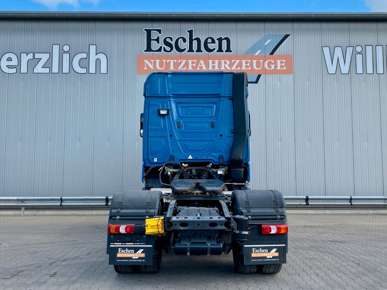 Mercedes-Benz 1851 Arocs LS | 2x Hydraulik*Reifen:70%*1.Hd*AC - Nyergesvontató: 4 kép. Mercedes-Benz 1851 Arocs LS | 2x Hydraulik*Reifen:70%*1.Hd*AC - Nyergesvontató: 4 kép.