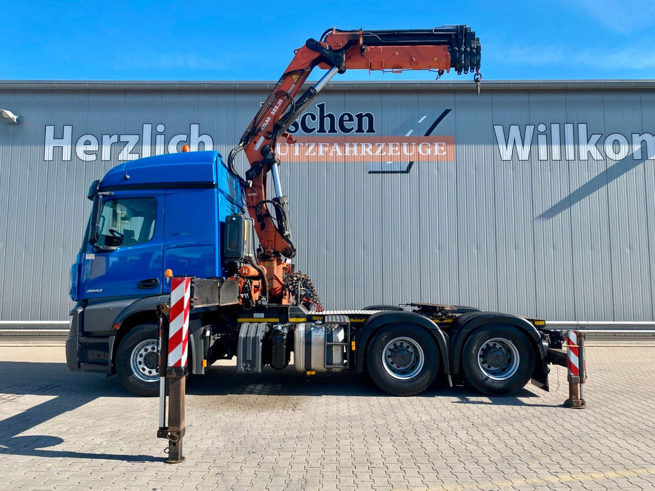 Mercedes-Benz Actros 2642 6x4 | Atlas 332.3 E-AS*Funk*Navi*AC - Nyergesvontató: 3 kép. Mercedes-Benz Actros 2642 6x4 | Atlas 332.3 E-AS*Funk*Navi*AC - Nyergesvontató: 3 kép.