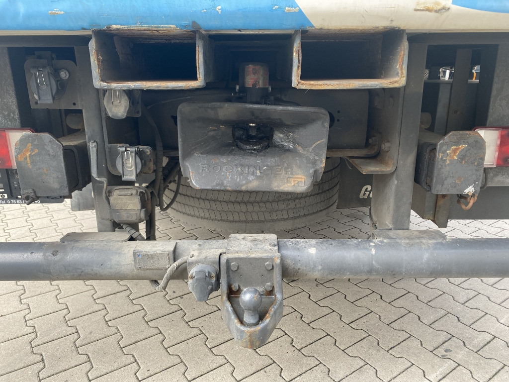 Scania 114 G 340 / 6x2 BL - Ponyvás teherautó: 2 kép. Scania 114 G 340 / 6x2 BL - Ponyvás teherautó: 2 kép.