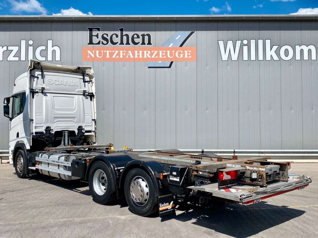 Scania R 450 B 6x2*4 | LBW 1,50to.*AHK*Retarder*Navi*AC - Cserefelépítményes teherautó: 3 kép. Scania R 450 B 6x2*4 | LBW 1,50to.*AHK*Retarder*Navi*AC - Cserefelépítményes teherautó: 3 kép.