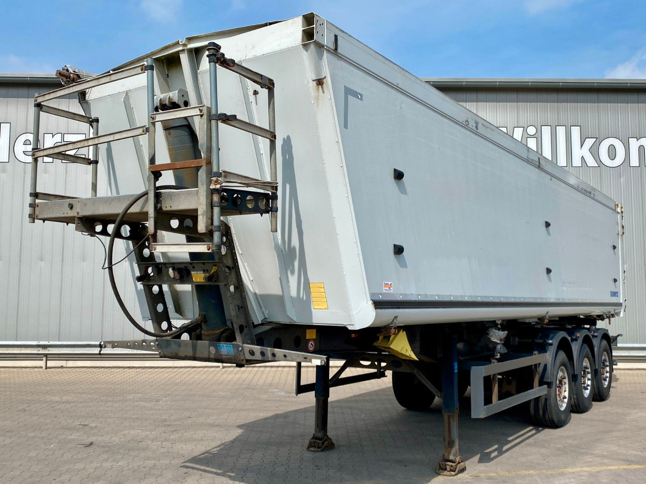 Schmitz Cargobull SGF S3| ALU 44m³*Getreideschieber*Lift*Rollplane - Félpótkocsi billenőplatós: 1 kép. Schmitz Cargobull SGF S3| ALU 44m³*Getreideschieber*Lift*Rollplane - Félpótkocsi billenőplatós: 1 kép.