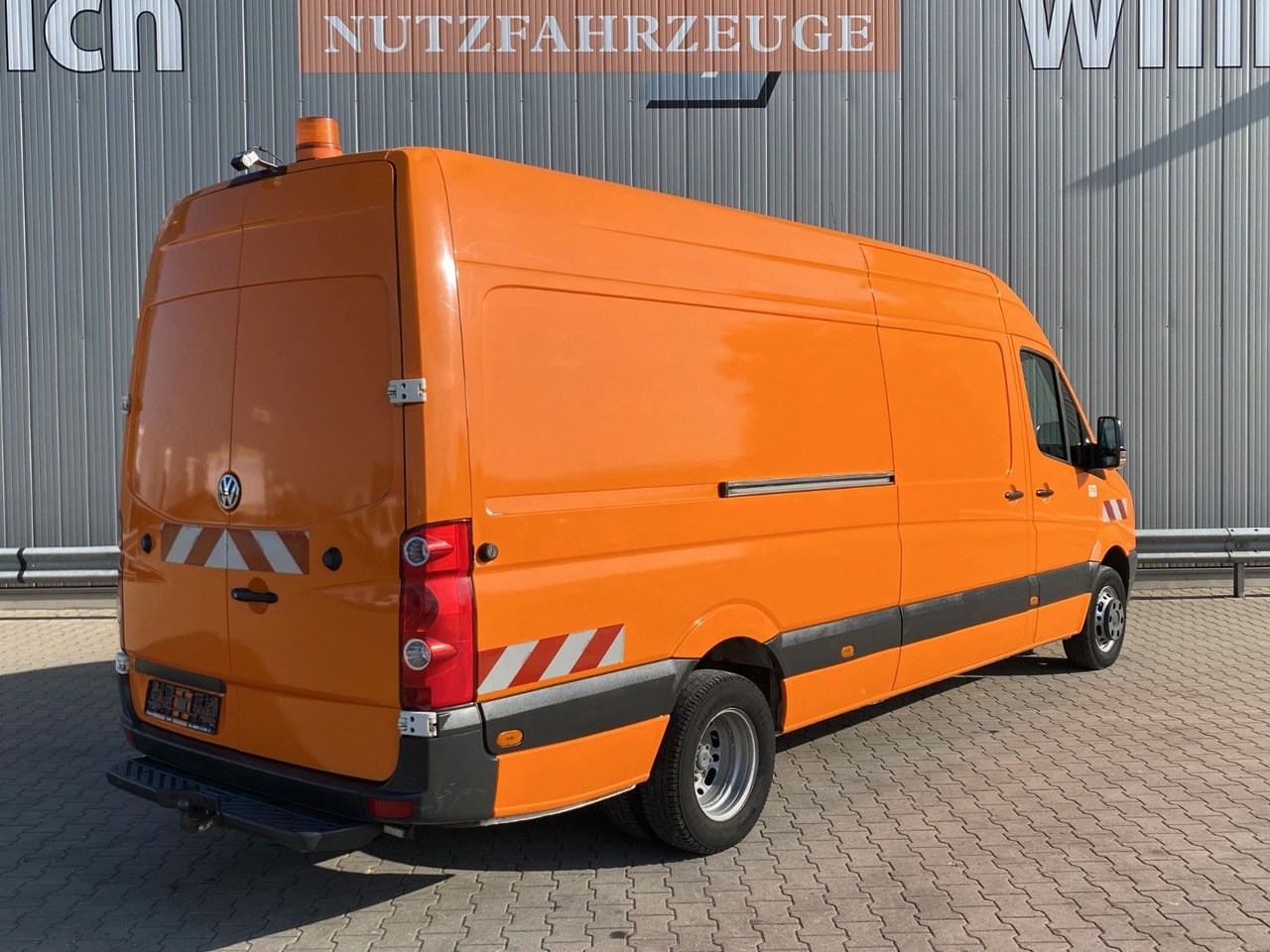 Volkswagen Crafter Kamerawagen |PC-Setup*Standklima*RFK*AHK - Kisbusz: 5 kép. Volkswagen Crafter Kamerawagen |PC-Setup*Standklima*RFK*AHK - Kisbusz: 5 kép.