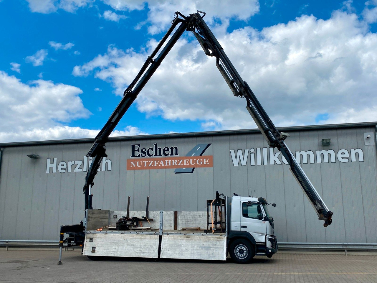 Volvo FMX 420 8x4 | Fassi F255AC2.24XE*FUNK*Fly-Jib*AC - Platós teherautó, Darus autó: 1 kép. Volvo FMX 420 8x4 | Fassi F255AC2.24XE*FUNK*Fly-Jib*AC - Platós teherautó, Darus autó: 1 kép.