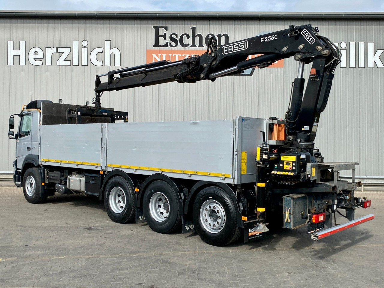Volvo FMX 420 8x4 | Fassi F255AC2.24XE*FUNK*Fly-Jib*AC - Platós teherautó, Darus autó: 4 kép. Volvo FMX 420 8x4 | Fassi F255AC2.24XE*FUNK*Fly-Jib*AC - Platós teherautó, Darus autó: 4 kép.