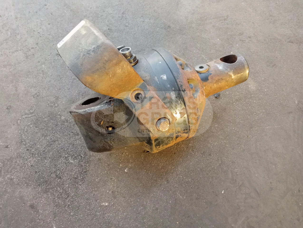 Rotator ocasión 4.500 KG - Adapterek: 2 kép. Rotator ocasión 4.500 KG - Adapterek: 2 kép.