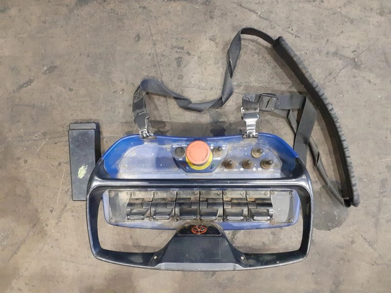 Grúa Bonfiglioli P.15000L - Rakodódaru - Teherautó: 1 kép. Grúa Bonfiglioli P.15000L - Rakodódaru - Teherautó: 1 kép.