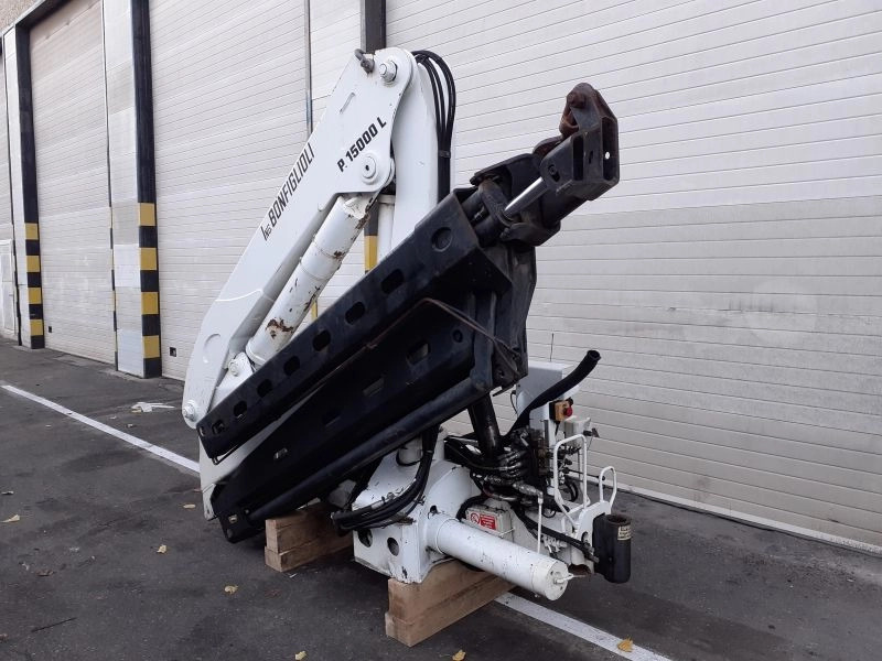 Grúa Bonfiglioli P.15000L - Rakodódaru - Teherautó: 3 kép. Grúa Bonfiglioli P.15000L - Rakodódaru - Teherautó: 3 kép.